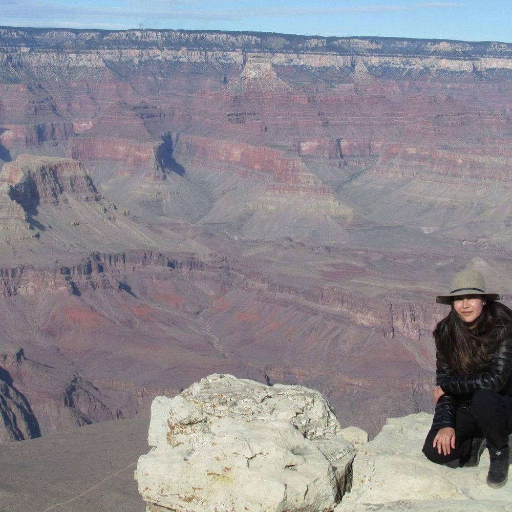 Meet your Posher, Nidia